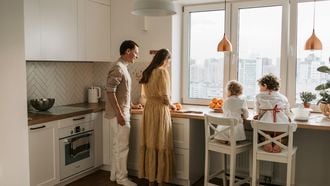 Dilemma van Laura (38) wil minder afval produceren, maar haar gezin werkt niet mee: ‘In mijn hoofd is zero waste haalbaar, in mijn keuken totaal niet’