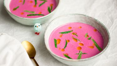 kommetjes roze soep