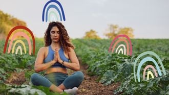 vrouw mediteert