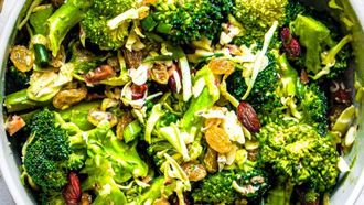 Vegan broccolisalade