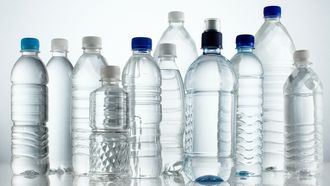 water, flesjes, microplastics, plastic