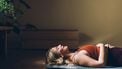 Al van 'floor time' gehoord? Zó geeft de TikTok-trend je mentale gezondheid een boost