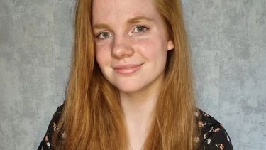 Jessica (25) heeft een taalontwikkelingsstoornis (TOS): 'Ik voelde me een alien op een planeet met een vreemde taal'