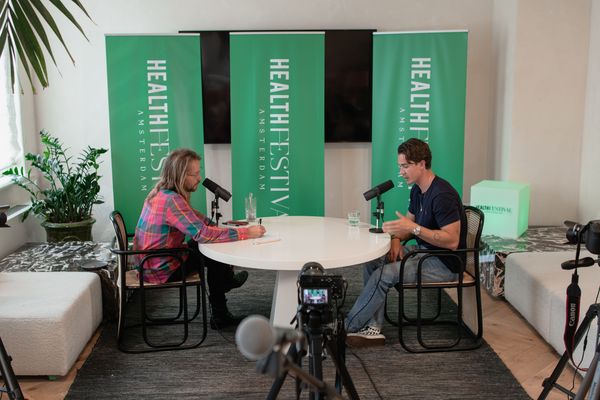 Podcast opnemen tijdens het Health Festival.