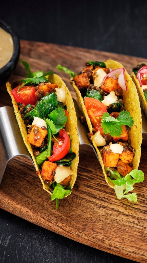 Vegetarian_Tacos_with_red_lentils_sweet_potato