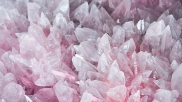 kristallen tegen negatieve energie