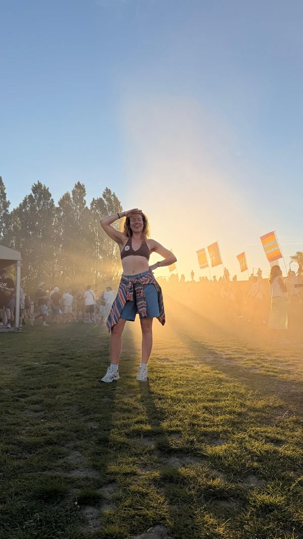 Linda de Munck (31) is vier jaar nuchter: hoe festivals zonder alcohol haar leven veranderden