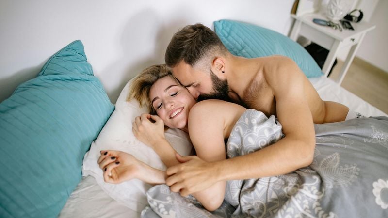 Hoe normaal is het om over iemand anders te fantaseren tijdens seks met je partner? Dit zeggen onderzoekers