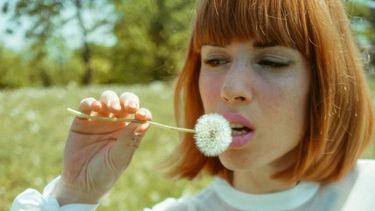vrouw doet aan toxic forgiveness