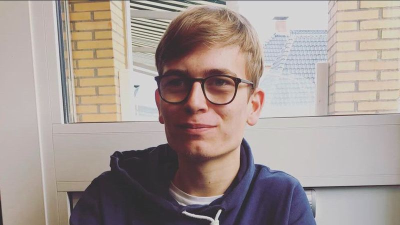 Meindert (25) over zijn single leven: 'Mijn leven voelt compleet'