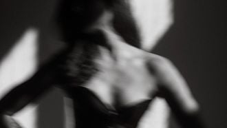 Cleo Berger (27) onthult de schaduwkanten van de high class escortwereld in nieuw boek