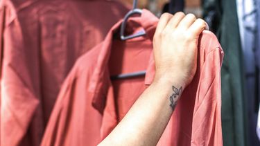 kringloopwinkels te veel kleding
