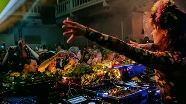 DJ Isis