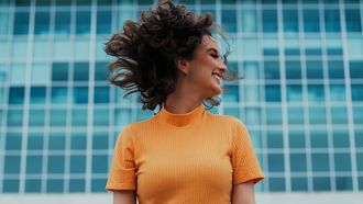 Al jaren single? Volgens nieuw onderzoek kun je daar prima gelukkig mee zijn