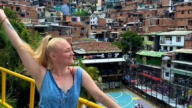 Claire (35) is digital nomad: ‘Ik huilde zó hard dat je mijn tranen waarschijnlijk kon zien schitteren in het donker.’