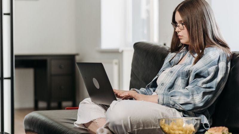 Experts: dit is wanneer binge-watchen een probleem wordt