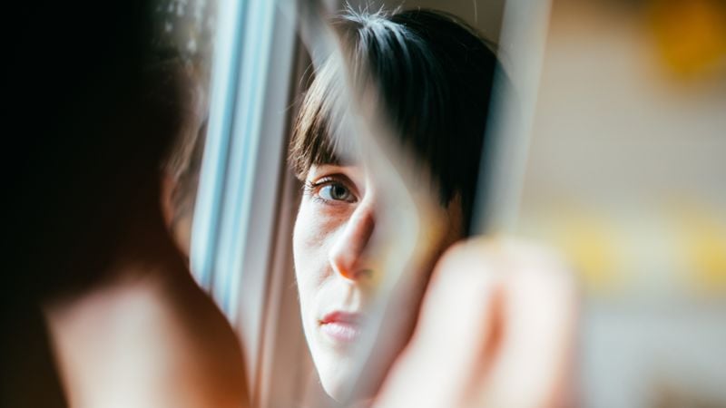 Psycholoog over waarom het helemaal niet vreemd is om onzeker te worden van AI-influencers (die niet eens bestaan)