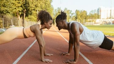 sporten met partner maakt gelukkig, onderzoek