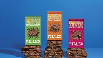 Tony’s breekt na 20 jaar met vaste vorm en lanceert nieuwe gevulde repen met vloeibare vulling (en dit zijn de eerste 3 smaken)