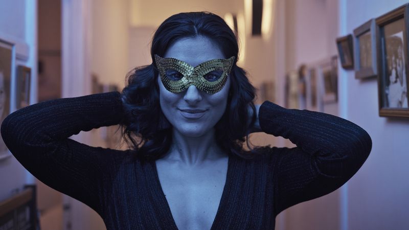 Sarah (31) ging in haar eentje naar een BDSM-feest: 'Het leek eerst een normale club'